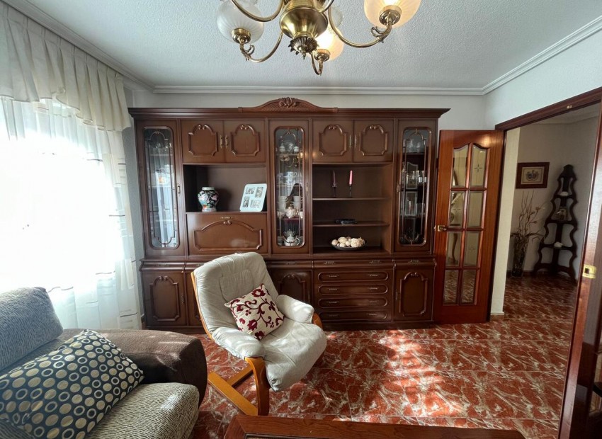 Herverkoop - Huis -
Algorfa* - Algorfa