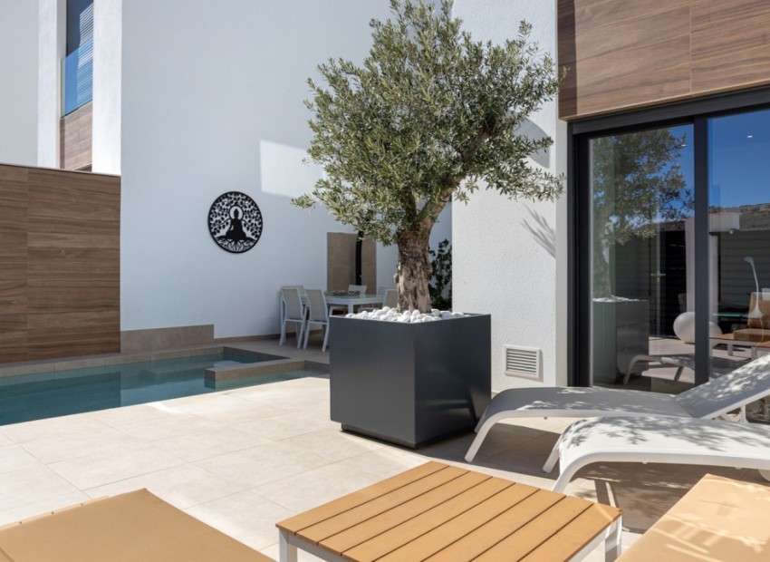 Herverkoop - Huis -
Benijofar*