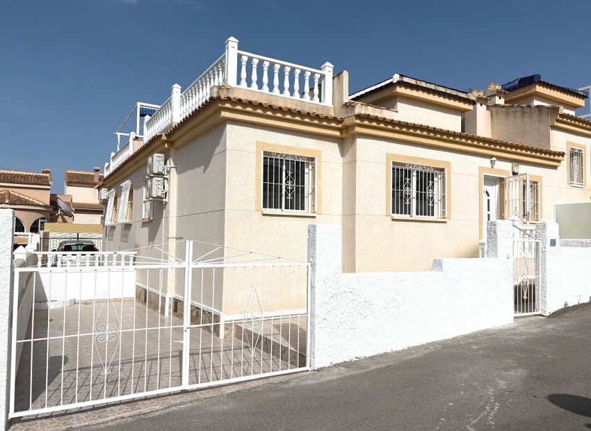 Herverkoop - Huis -
Cuidad Quesada* - Benimar