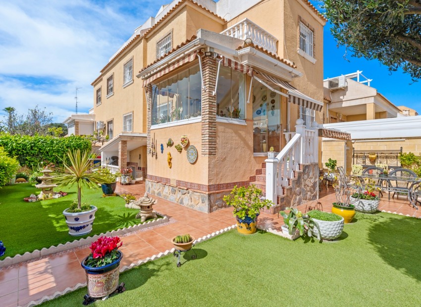 Herverkoop - Huis -
Cuidad Quesada* - Rojales