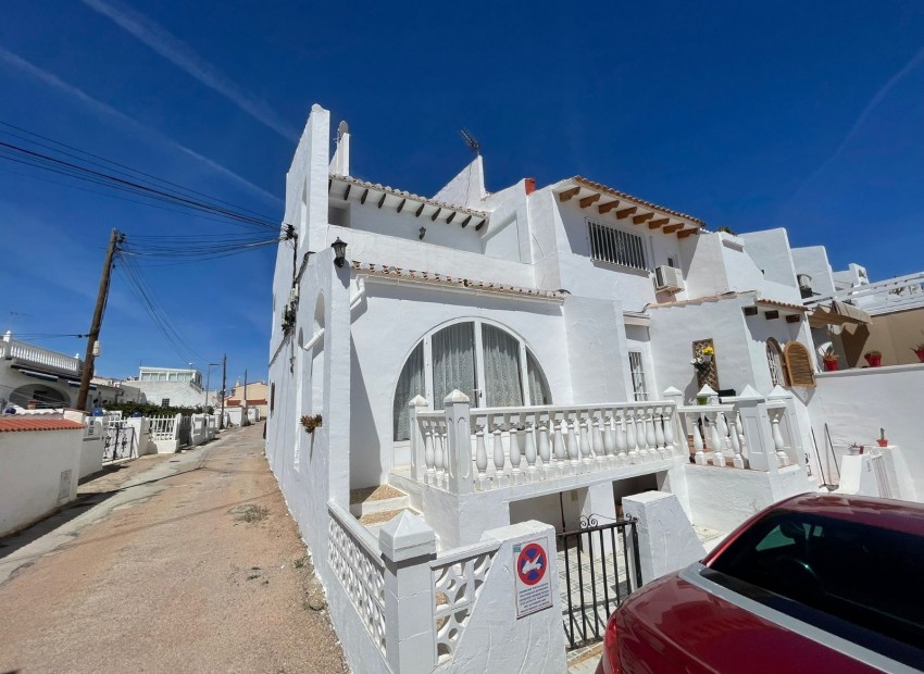 Herverkoop - Huis -
Cuidad Quesada* - Upper Quesada