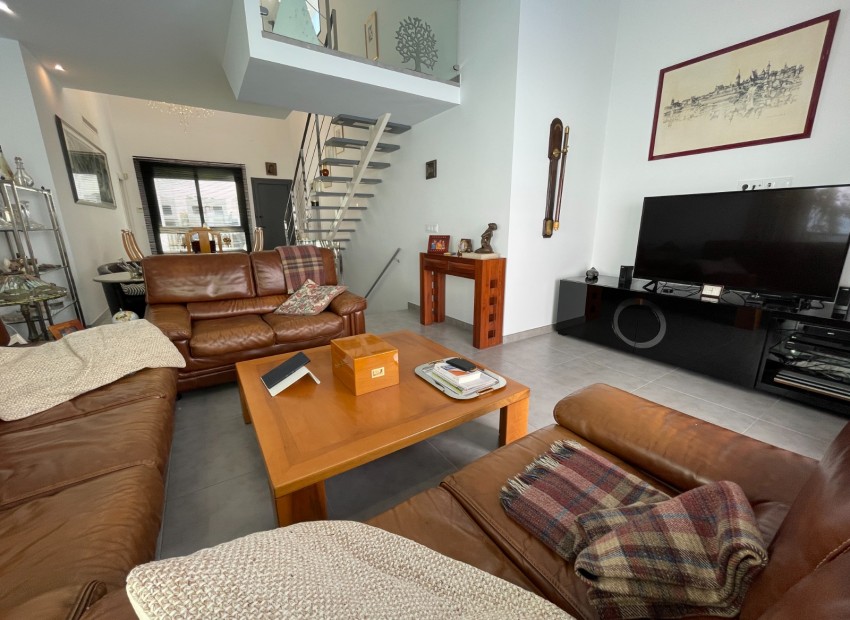 Herverkoop - Huis -
Daya Nueva