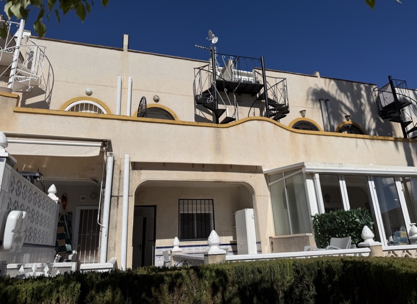 Herverkoop - Huis -
La Florida