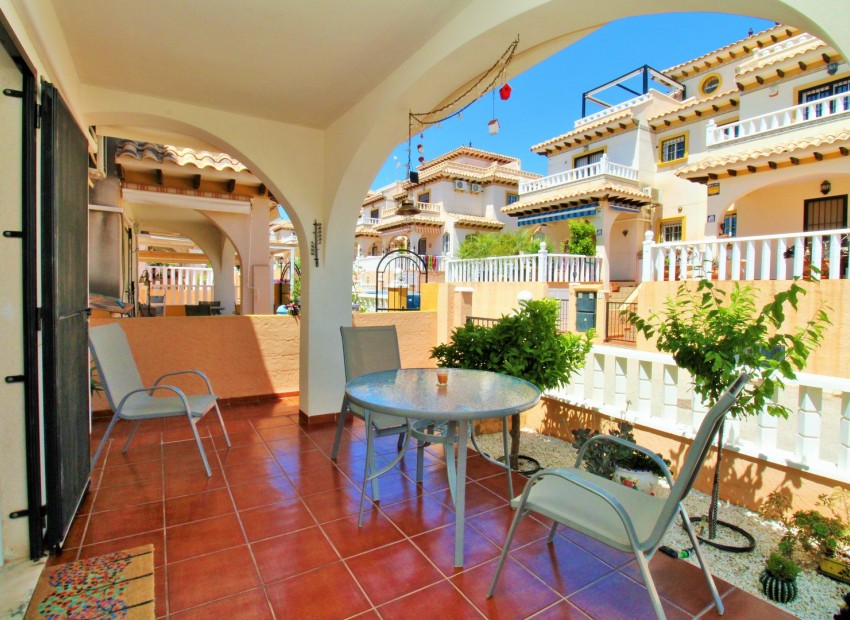Herverkoop - Huis -
Orihuela Costa* - Cabo Roig
