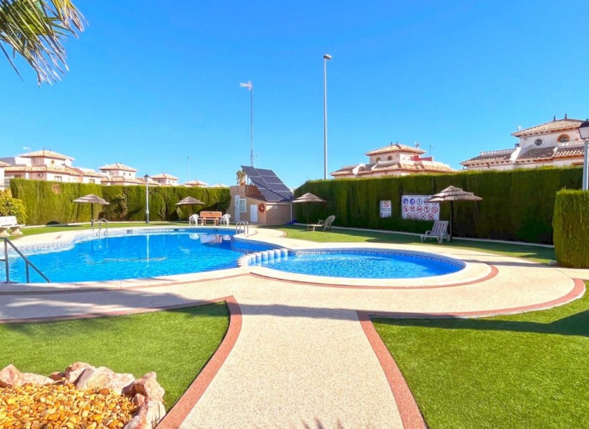 Herverkoop - Huis -
Orihuela Costa - Lomas de Cabo Roig