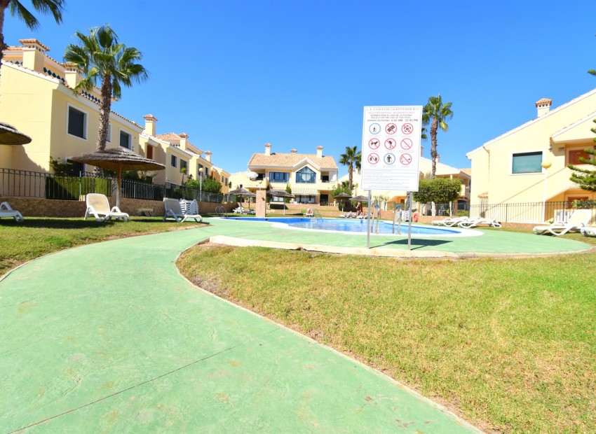 Herverkoop - Huis -
Orihuela Costa* - Lomas de Campoamor*