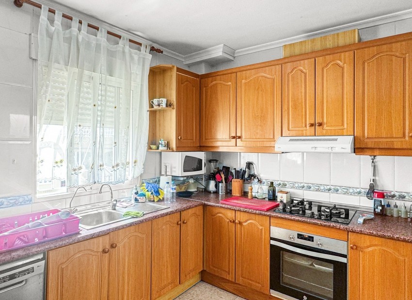 Herverkoop - Huis -
Orihuela Costa* - Los Almendros-La Florida