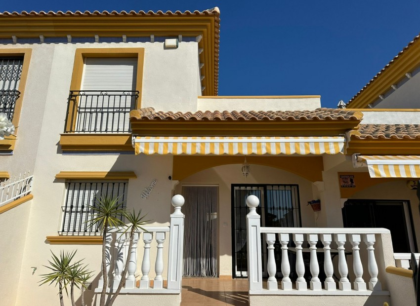 Herverkoop - Huis -
Orihuela Costa* - Pau 8*