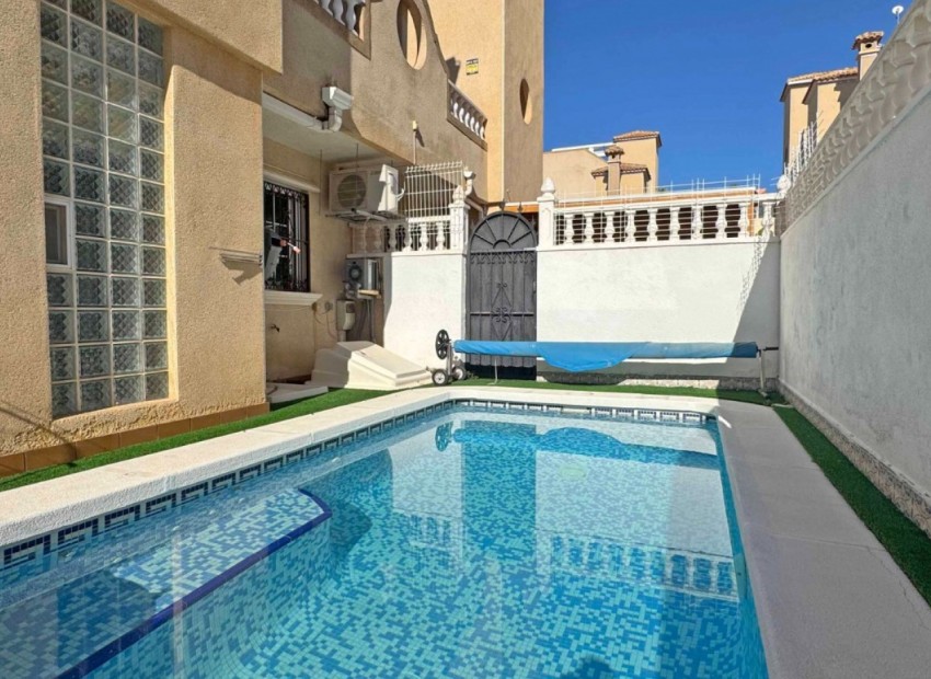 Herverkoop - Huis -
Orihuela Costa* - Villamartin*