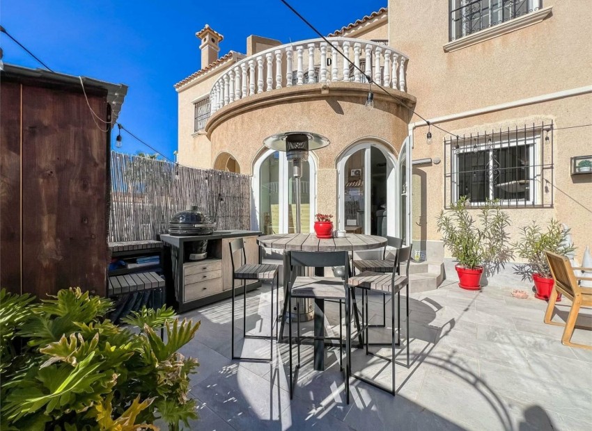 Herverkoop - Huis -
Orihuela Costa* - Villamartin