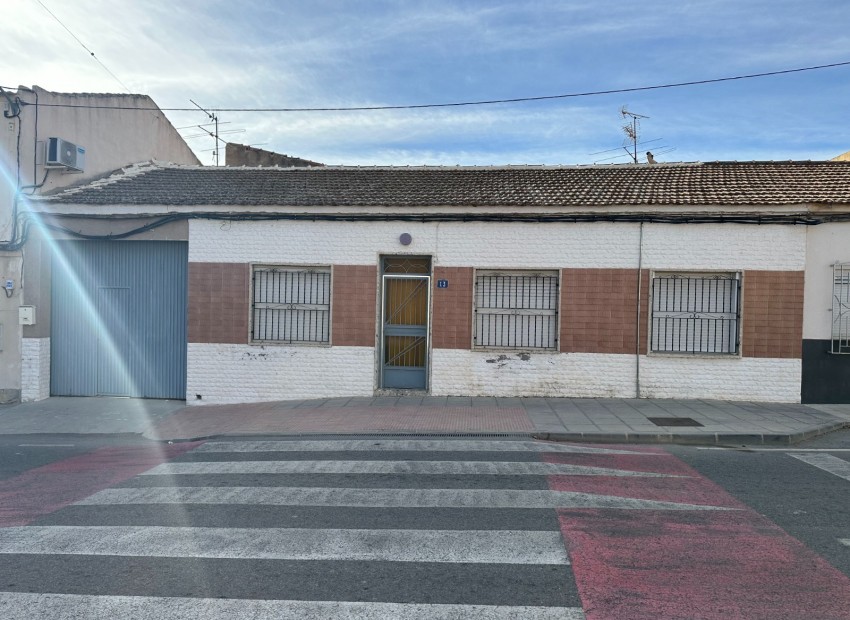 Herverkoop - Huis -
Orihuela* - Torremendo*