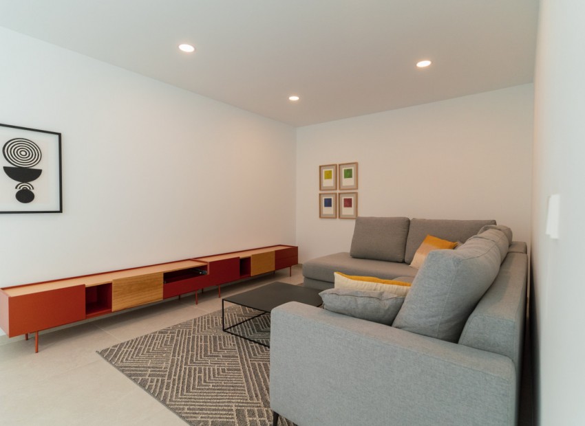 Herverkoop - Huis -
Rojales