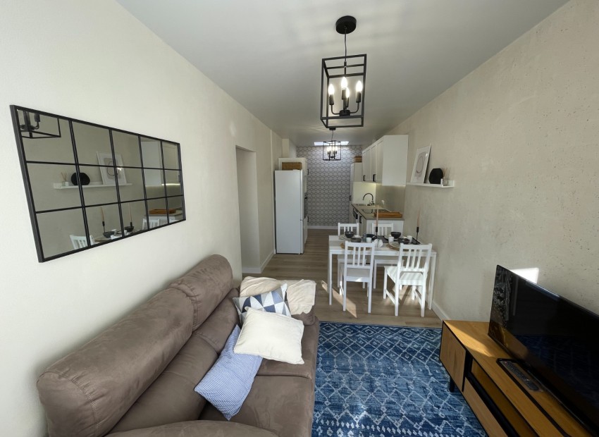 Herverkoop - Huis -
Torrevieja* - Torretas