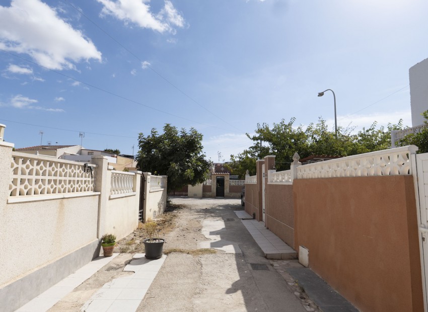 Herverkoop - Huis -
Torrevieja* - Torrevieja