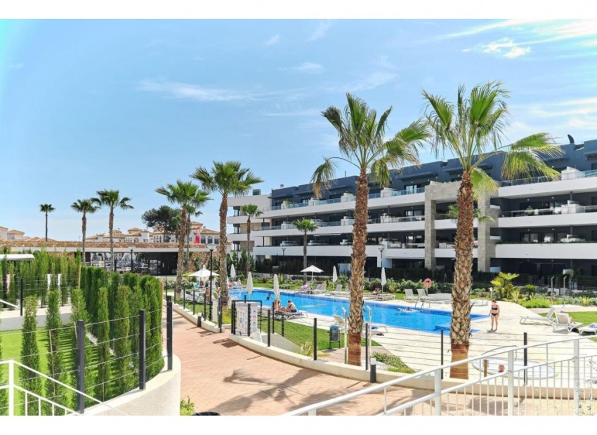 Herverkoop - Huis - Viervoudig -
Orihuela Costa* - Playa Flamenca*