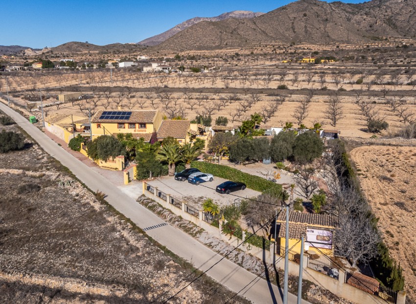 Herverkoop - Reclame -
Hondón de las Nieves