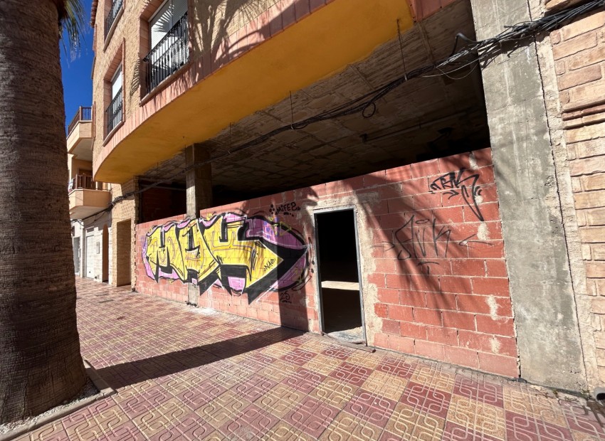 Herverkoop - Reclame -
Jacarilla