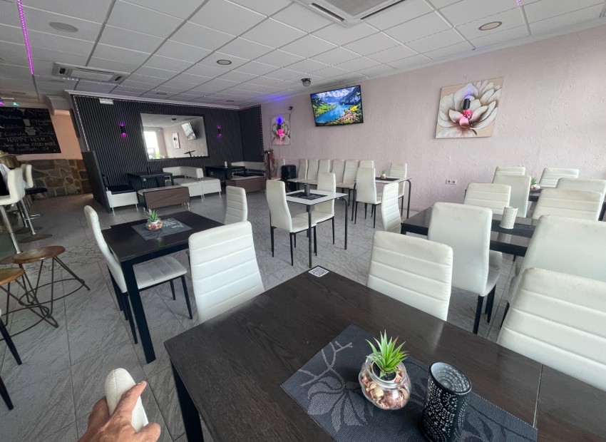 Herverkoop - Reclame -
Torrevieia - Comunidad Valenciana