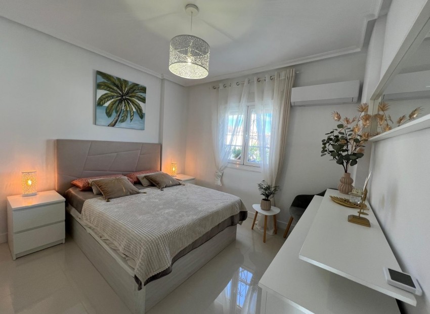 Herverkoop - Villa -
Algorfa* - Algorfa