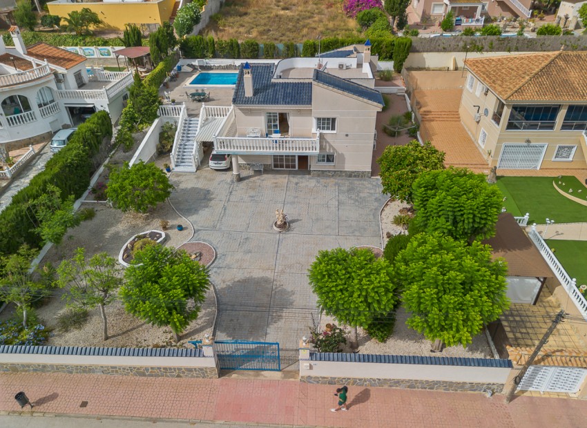 Herverkoop - Villa -
Algorfa* - Algorfa