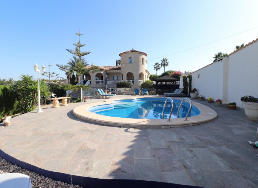 Herverkoop - Villa -
Algorfa* - Lomas de La Juliana