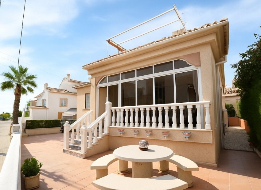 Herverkoop - Villa -
Algorfa - Montemar
