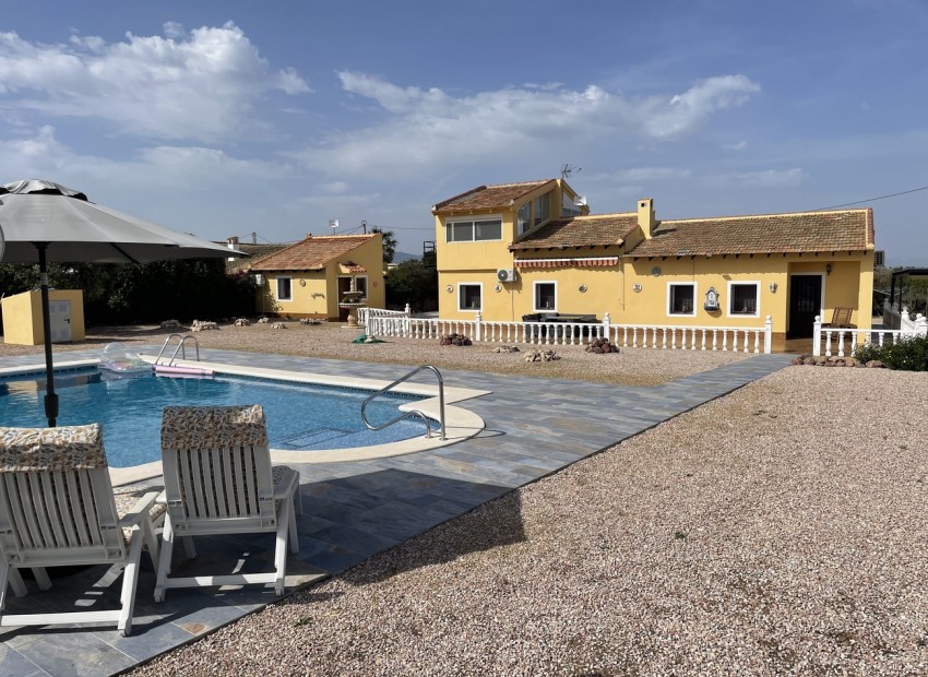 Herverkoop - Villa -
Alhama de Murcia* - Inland