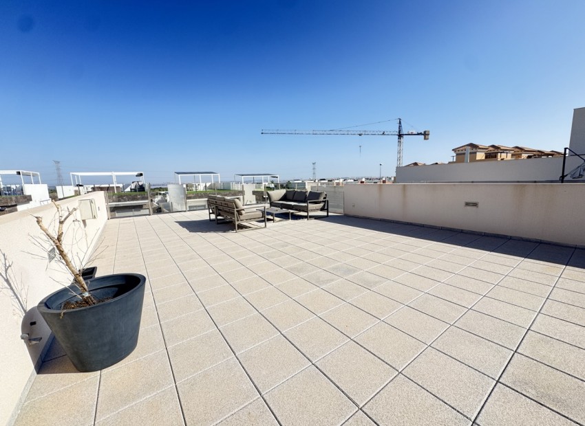 Herverkoop - Villa -
Alicante* - V