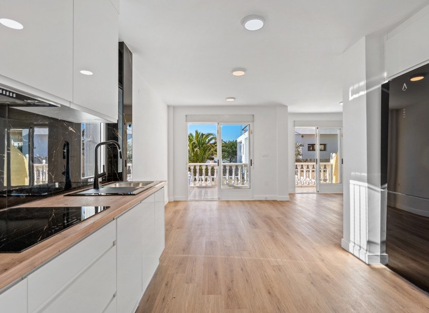 Herverkoop - Villa -
Benimar