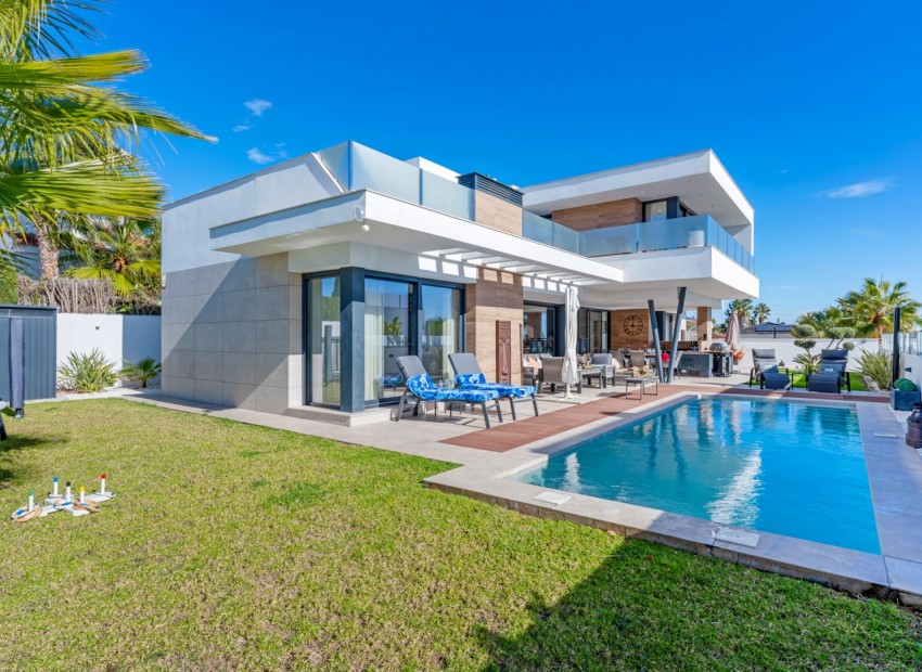 Herverkoop - Villa -
Ciudad Quesada