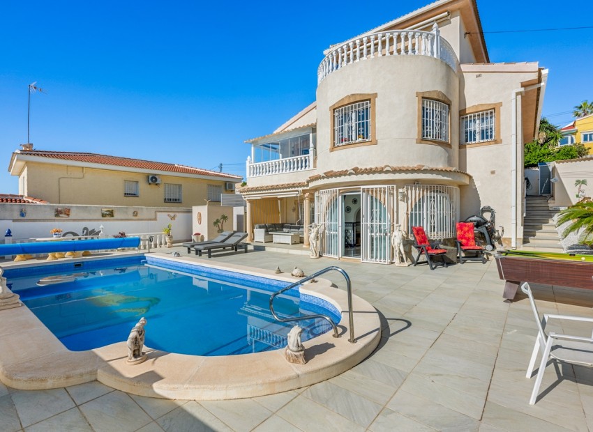 Herverkoop - Villa -
Cuidad Quesada* - Ciudad Quesada - Rojales