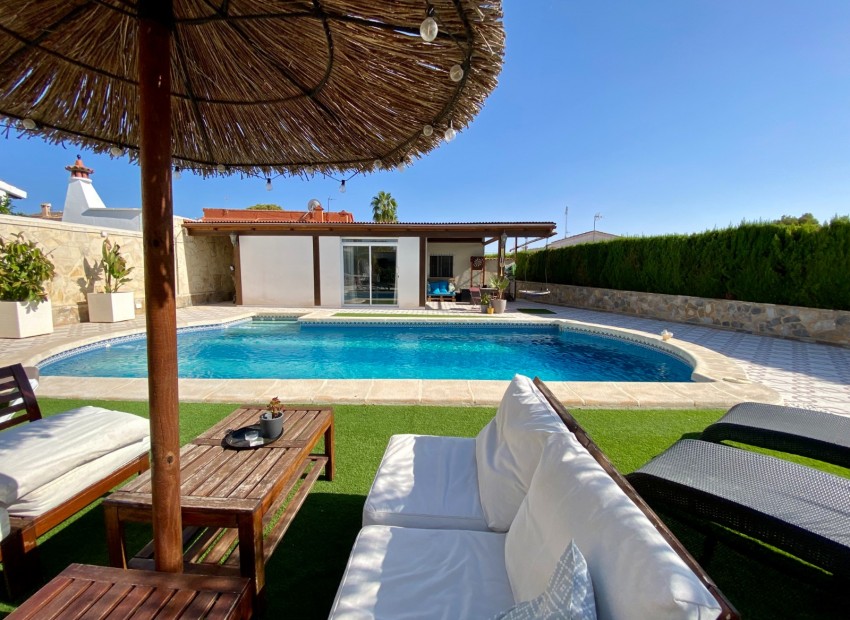 Herverkoop - Villa -
Cuidad Quesada* - Ciudad Quesada - Town