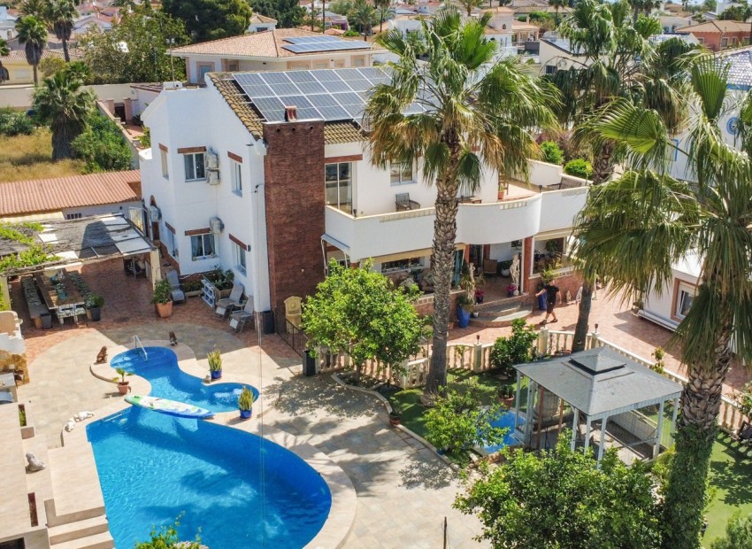Herverkoop - Villa -
Cuidad Quesada* - Ciudad Quesada