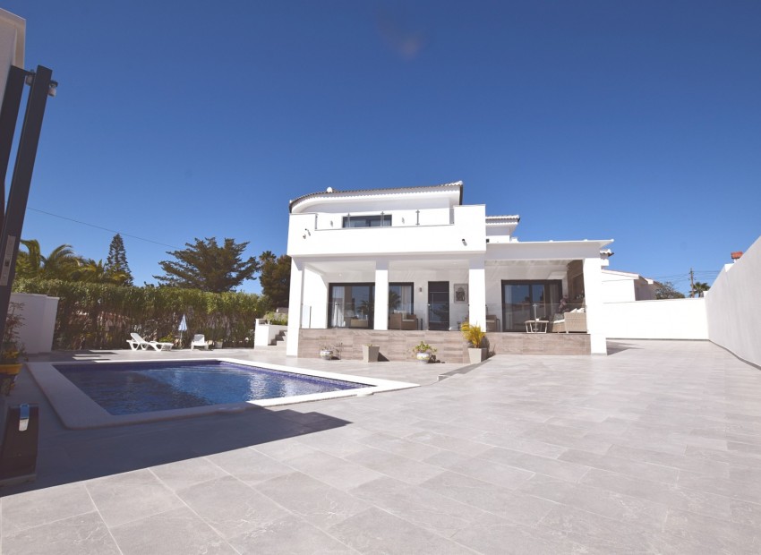 Herverkoop - Villa -
Cuidad Quesada*