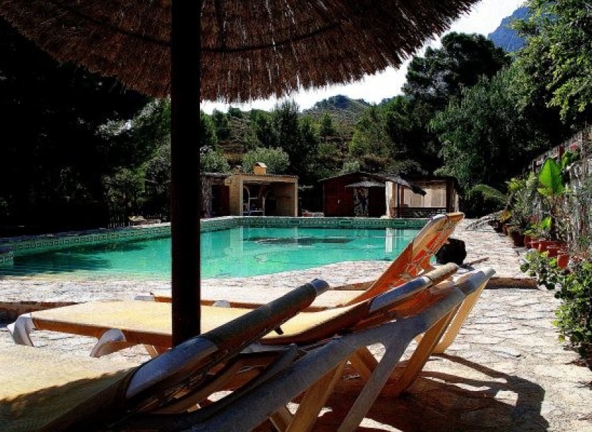 Herverkoop - Villa -
Gea Y Truyols