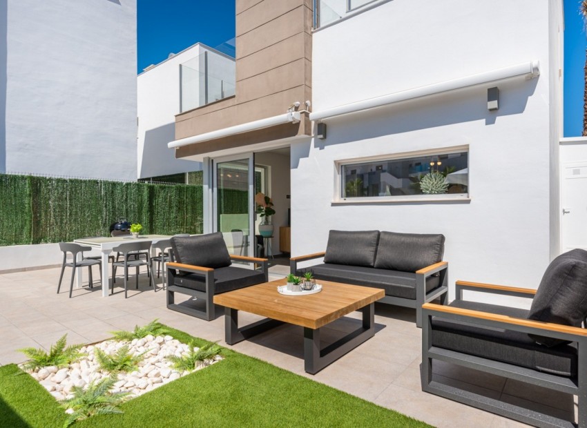 Herverkoop - Villa -
Guardamar del Segura - El Raso