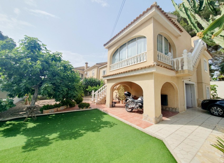 Herverkoop - Villa -
Los Balcones - Torrevieja