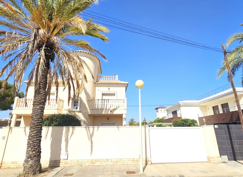 Herverkoop - Villa -
Orihuela Costa* - Cabo Roig*