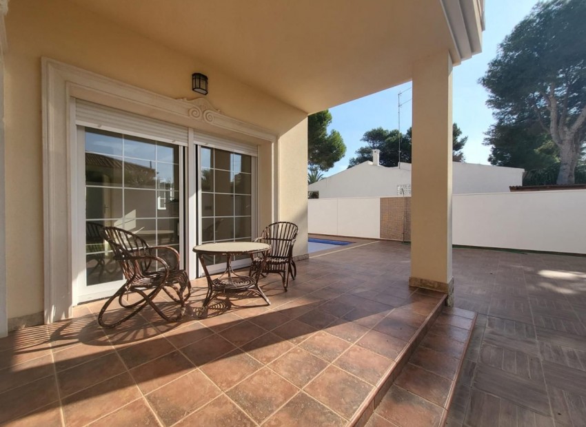 Herverkoop - Villa -
Orihuela Costa* - Cabo Roig