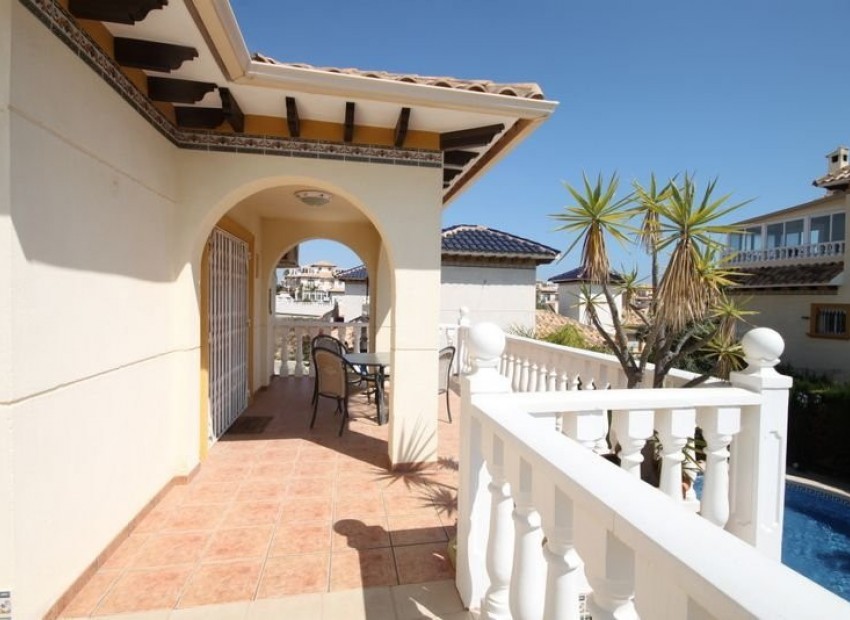 Herverkoop - Villa -
Orihuela Costa* - La Zenia*