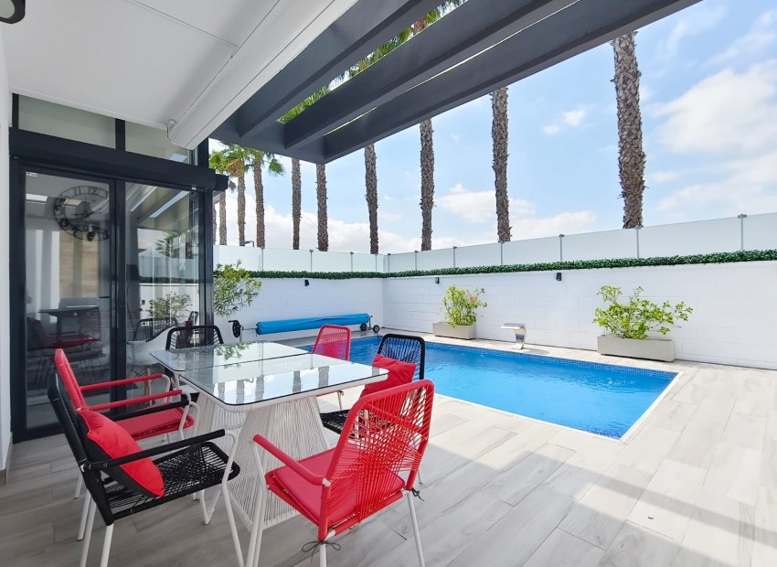 Herverkoop - Villa -
Orihuela Costa* - Lomas de Cabo Roig