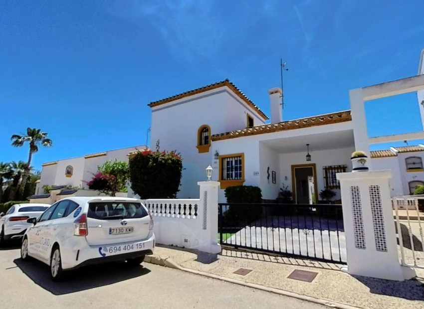 Herverkoop - Villa -
Orihuela Costa* - Los Dolses*