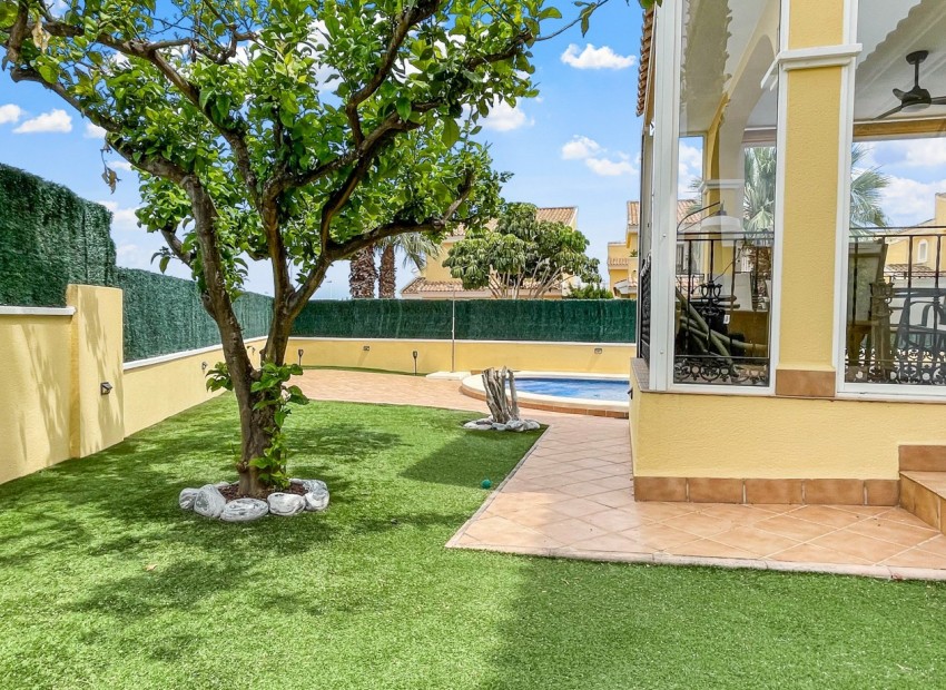 Herverkoop - Villa -
Orihuela Costa - Los Dolses
