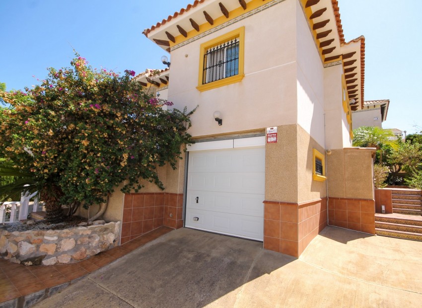 Herverkoop - Villa -
Orihuela Costa - Orihuela Costa Alicante