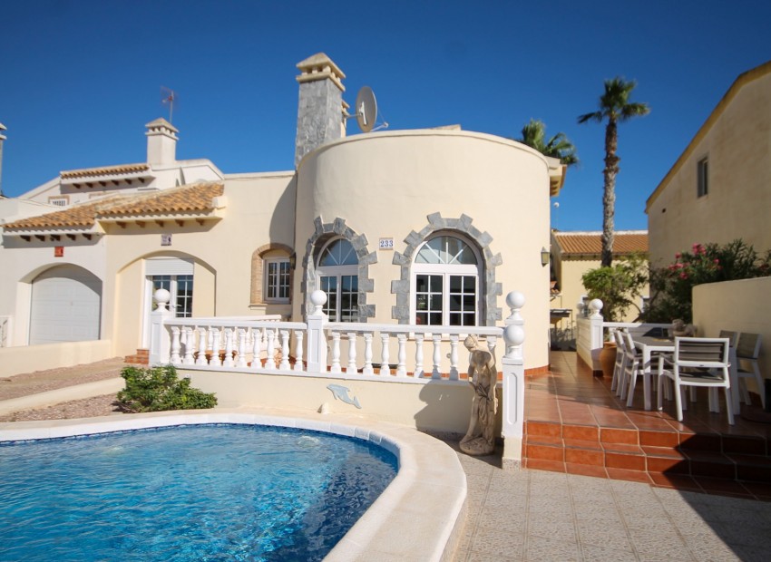 Herverkoop - Villa -
Orihuela Costa* - Orihuela Costa Alicante