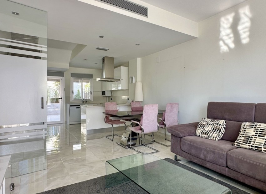 Herverkoop - Villa -
Orihuela Costa* - Orihuela costa