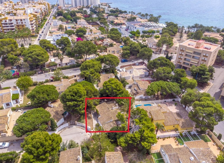 Herverkoop - Villa -
Orihuela Costa - Punta Prima