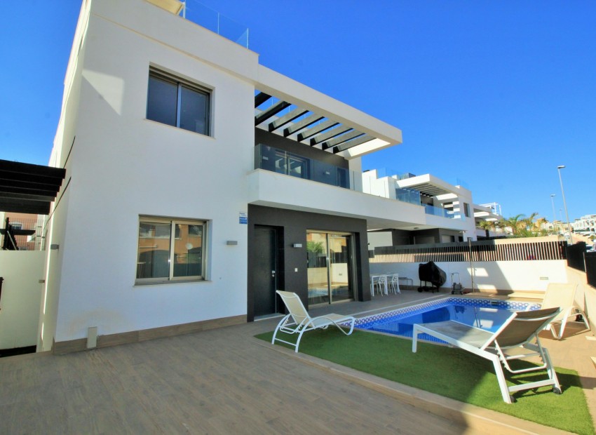 Herverkoop - Villa -
Orihuela Costa* - Villamartin*