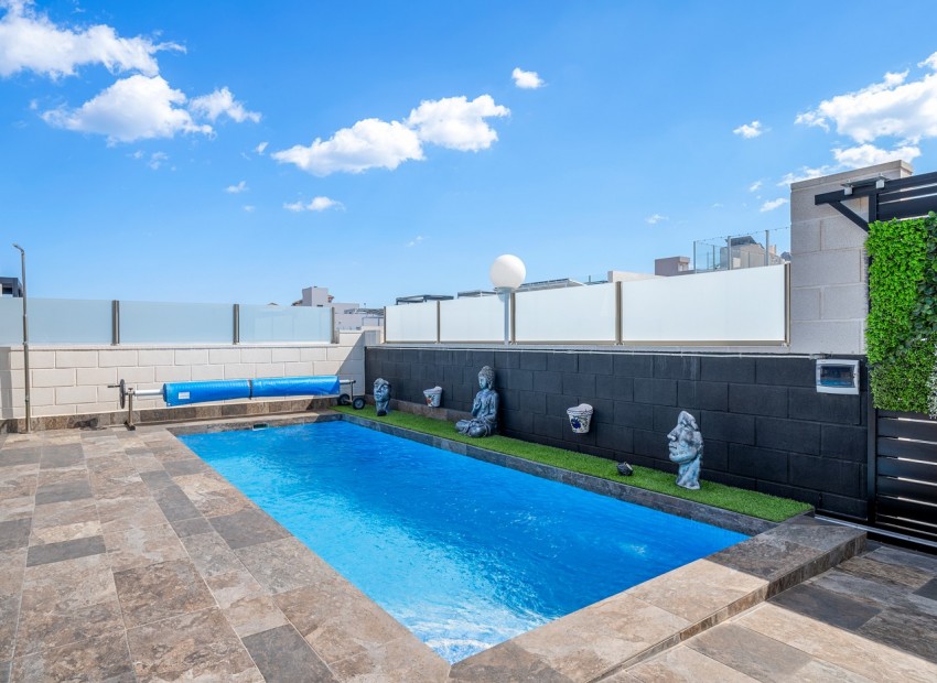 Herverkoop - Villa -
Orihuela Costa* - Villamartin*