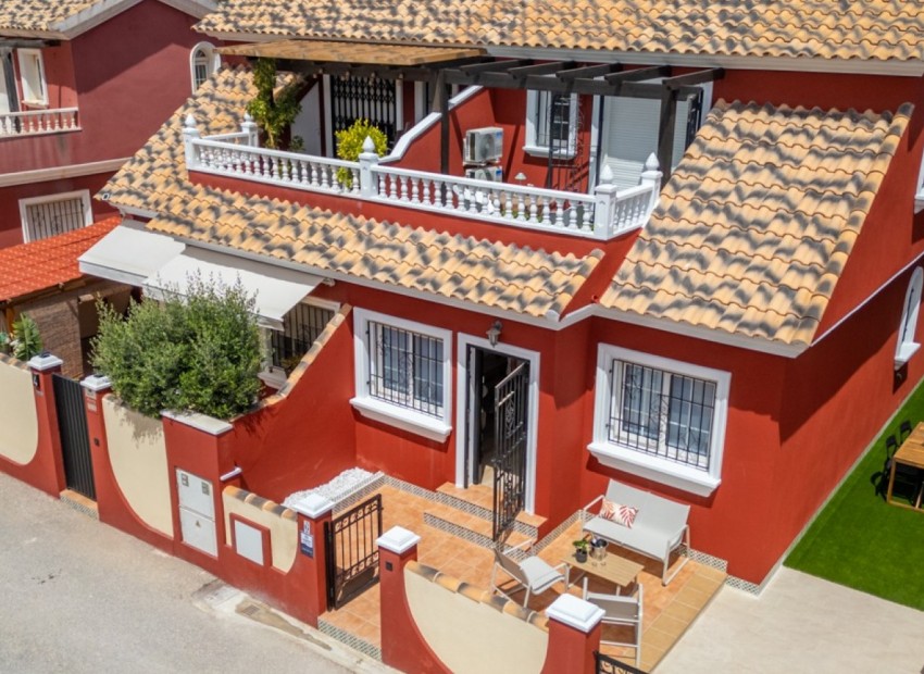 Herverkoop - Villa -
Orihuela Costa* - Villamartin*